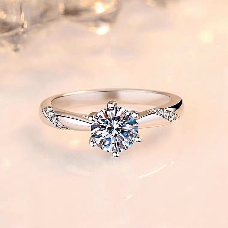 One carat female ring