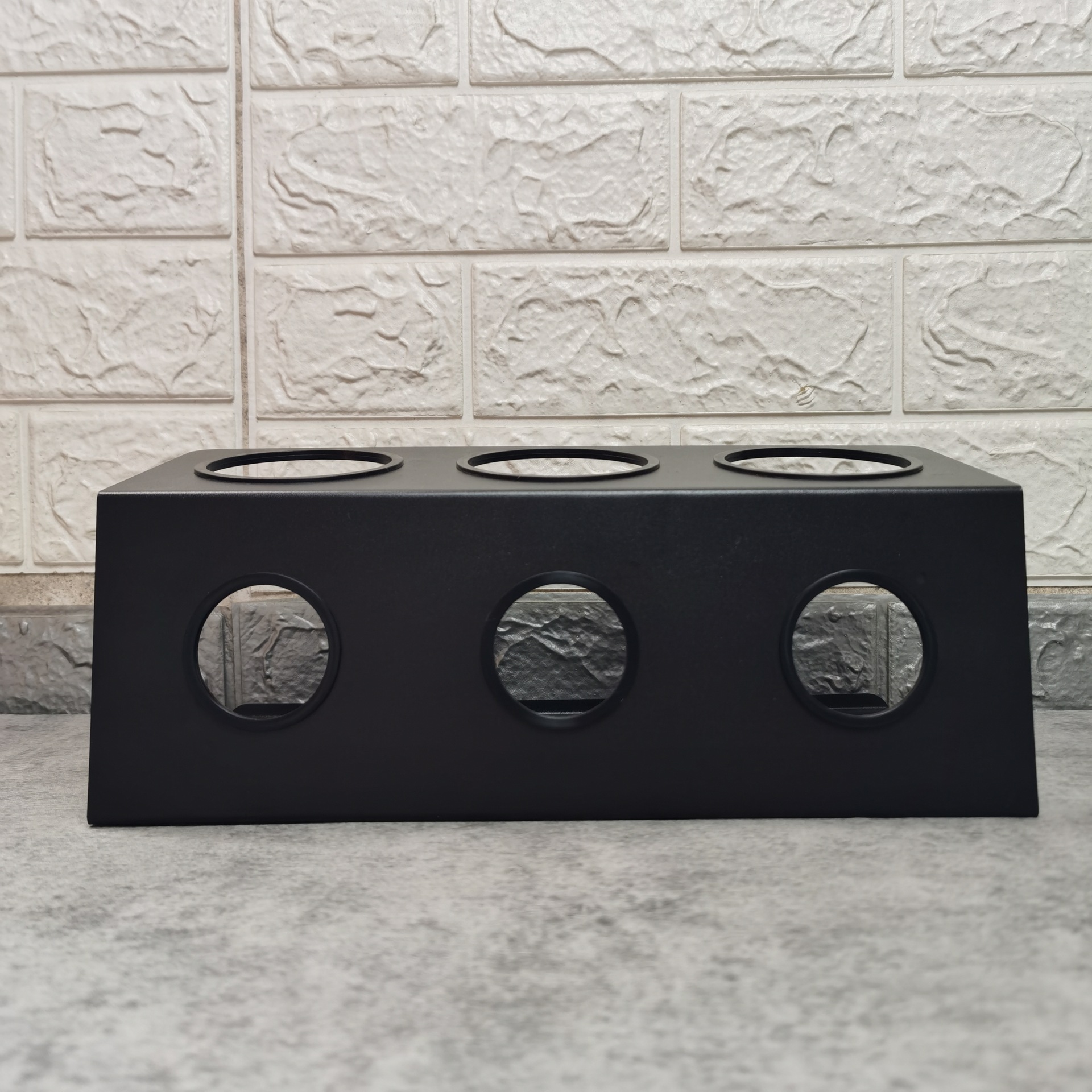 Estante de drenaje de botella de soda de acero inoxidable transfronterizo 2 agujeros 3 agujeros botella de agua de secado portavasos con almohadilla de silicona estante de drenaje