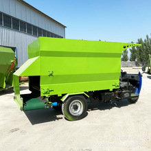 精准称重出料均匀饲料抛撒运输车自动化养牛撒草车四轮饲料投喂车