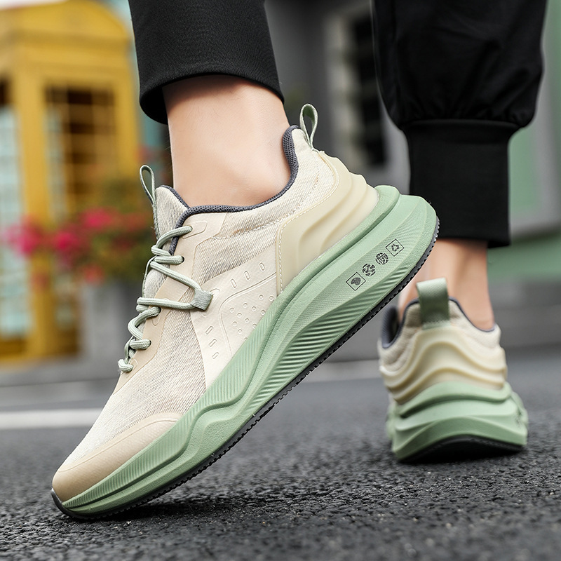 New mesh breathable deodorant non-slip running shoes wear-resistant ultra-light soft bottom shock-absorbing men's sneaker for couples