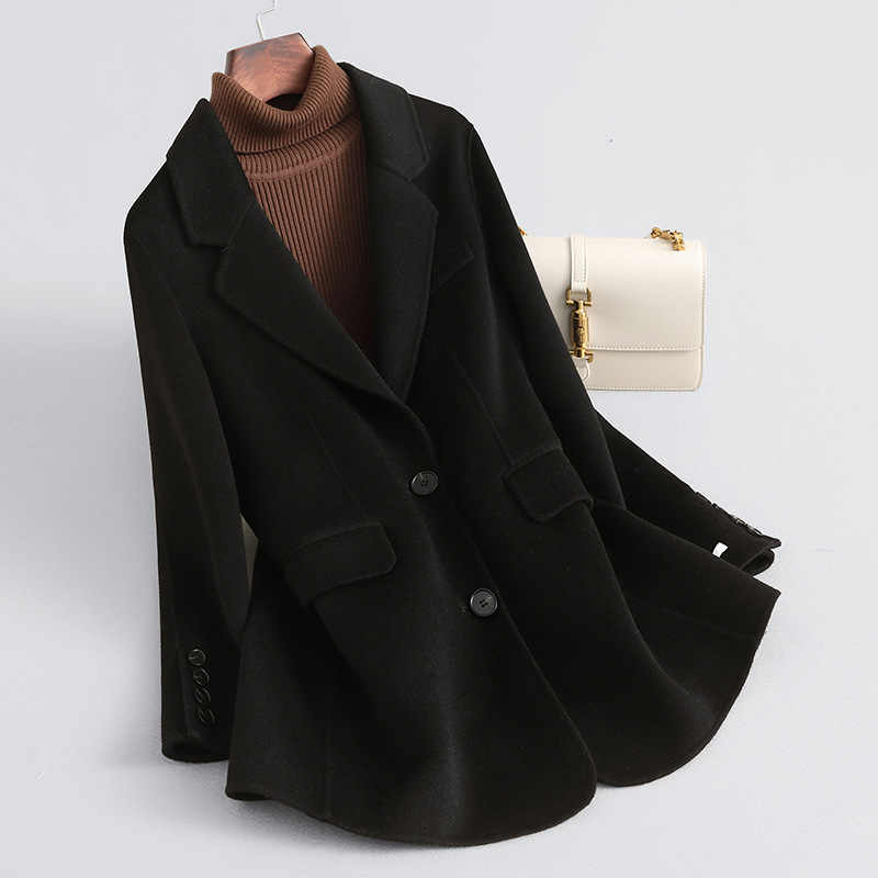High-end black wool suit coat for women, mid-length, straight, loose fit, double-faced wool coat, elegant style for autumn and winter.