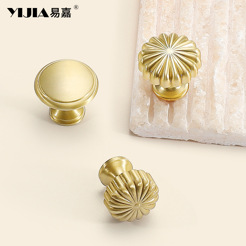 Modern Minimalist High-End Light Luxury French Gold Color Single Hole Cabinet Drawer Pull for Yi Jia Brass Cabinet Doors