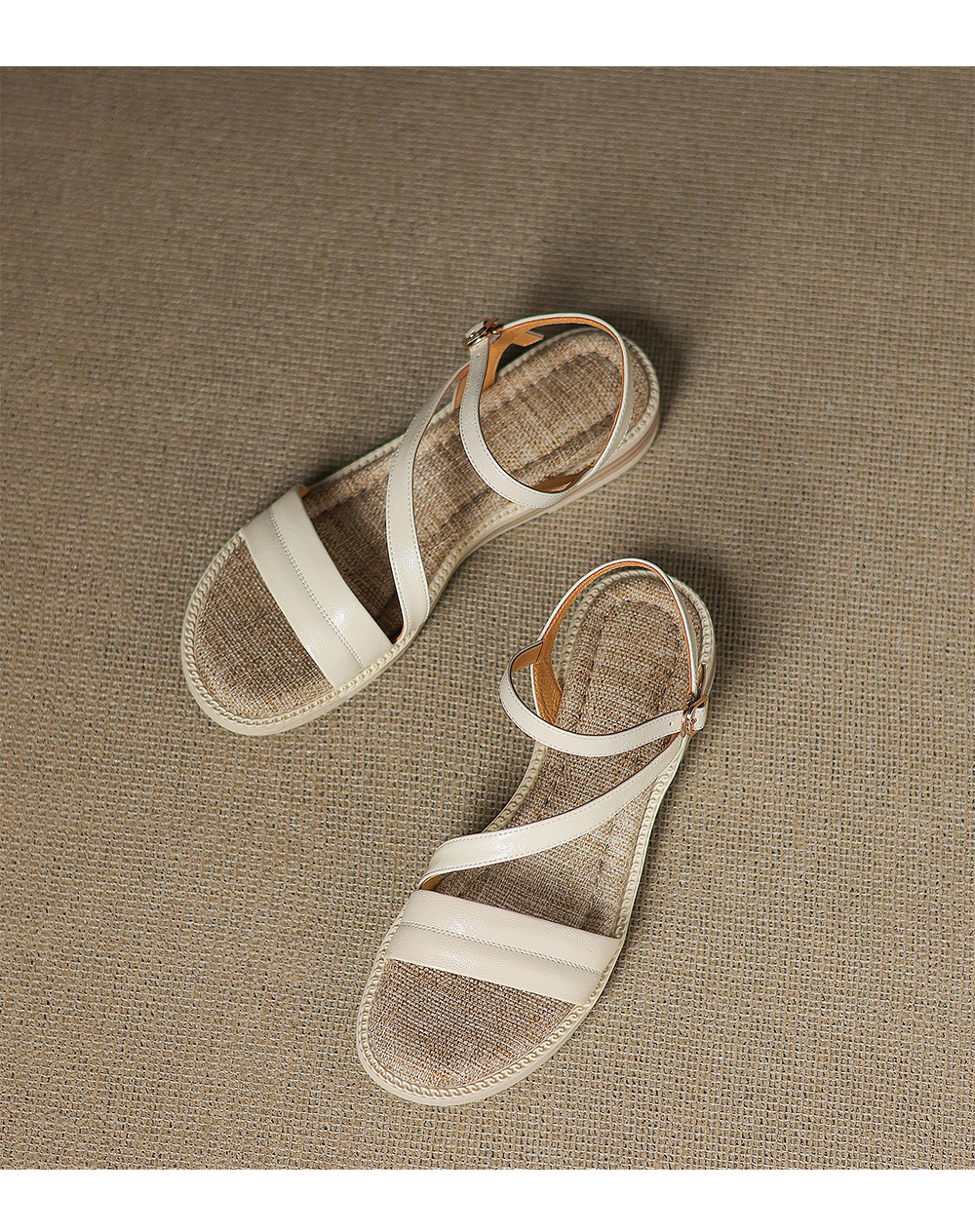 Dép sandal nữ xỏ ngón đế bệt quai ngang khóa — màu nâu chi tiết 17