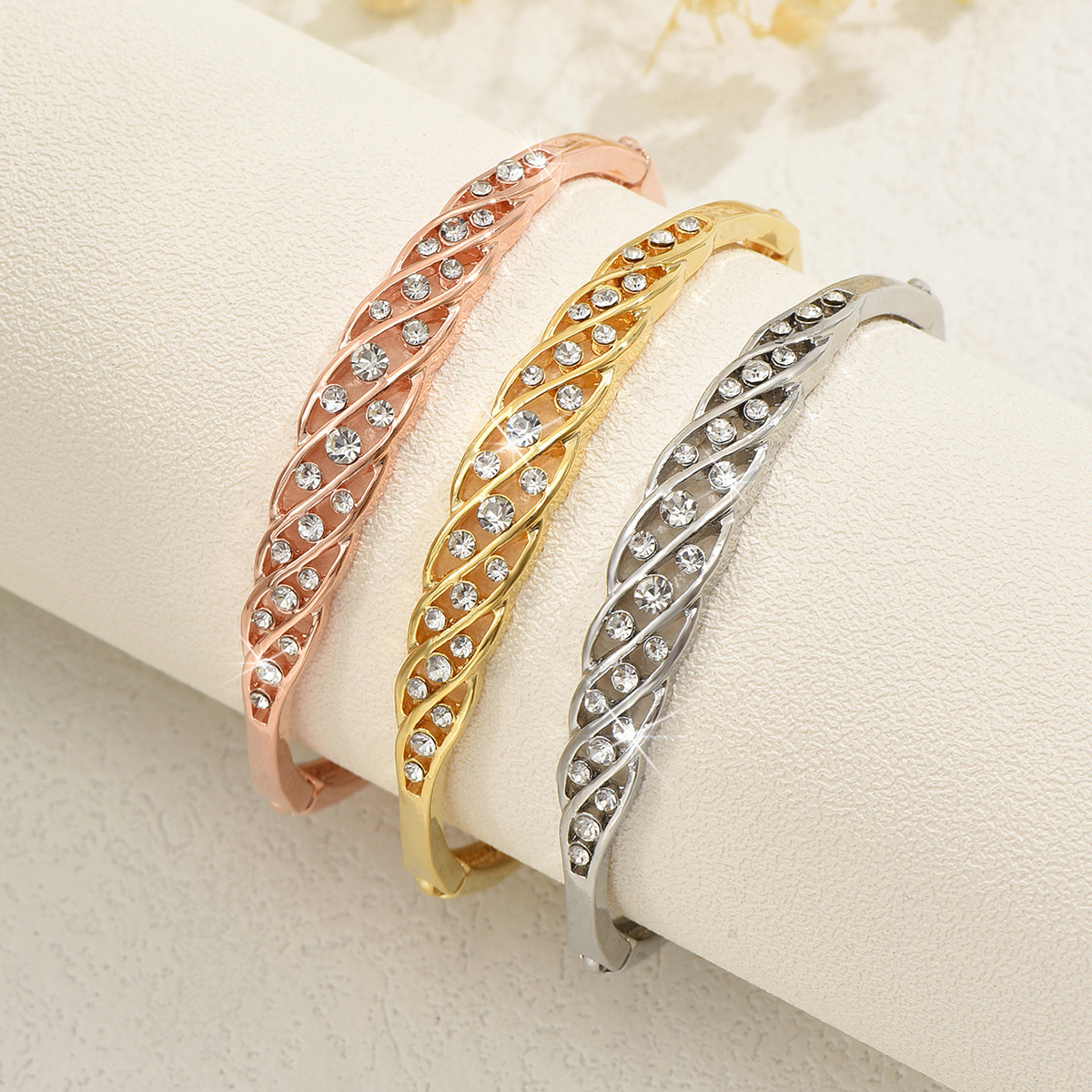 Europa y los Estados Unidos simple fragancia estilo diamante pulsera micro-diamantes versátil mujer ligera lujo en línea joyas de pulsera al por mayor