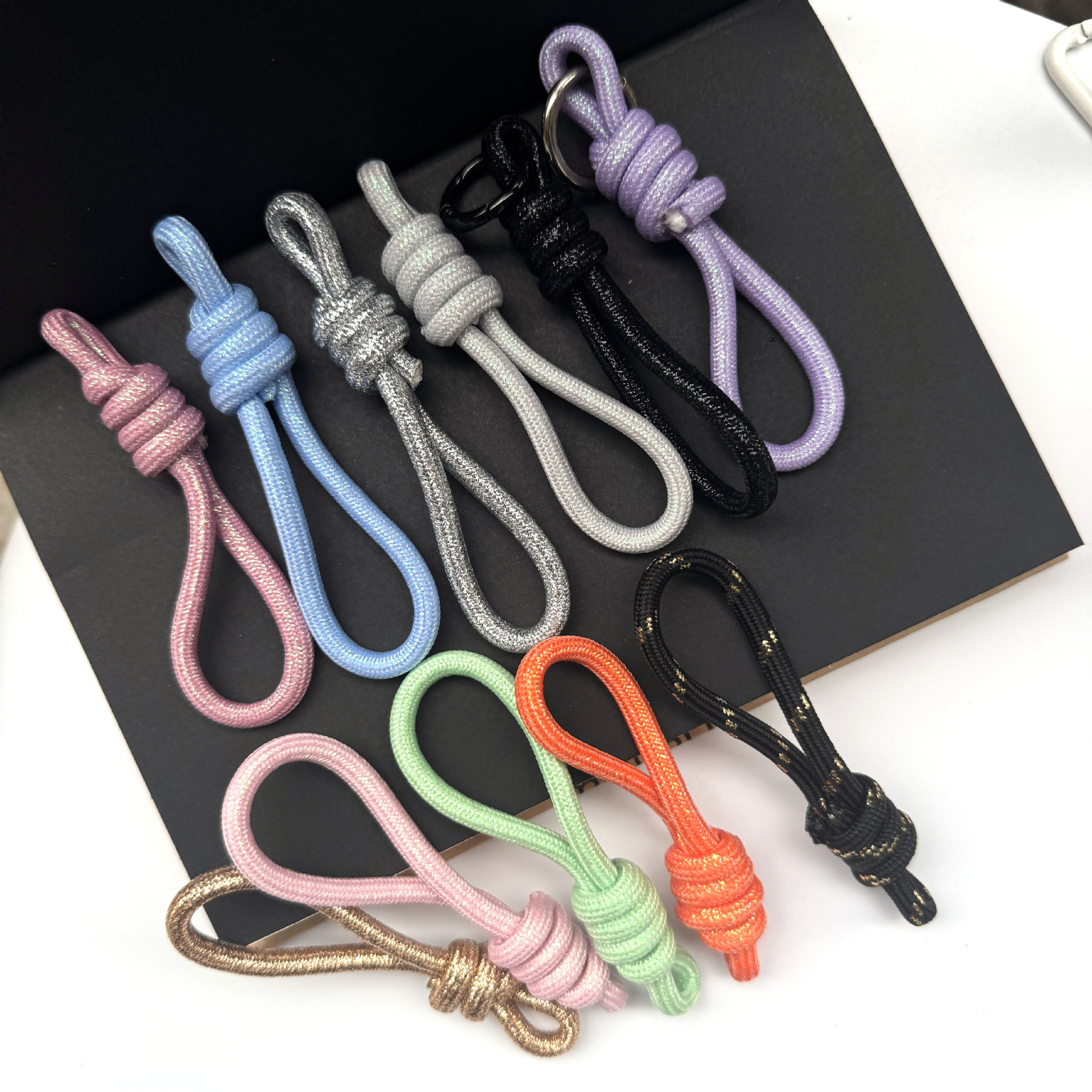 多巴胺手机壳短款编织挂绳防丢手腕绳水杯咖啡杯手提吊绳拼色钥匙