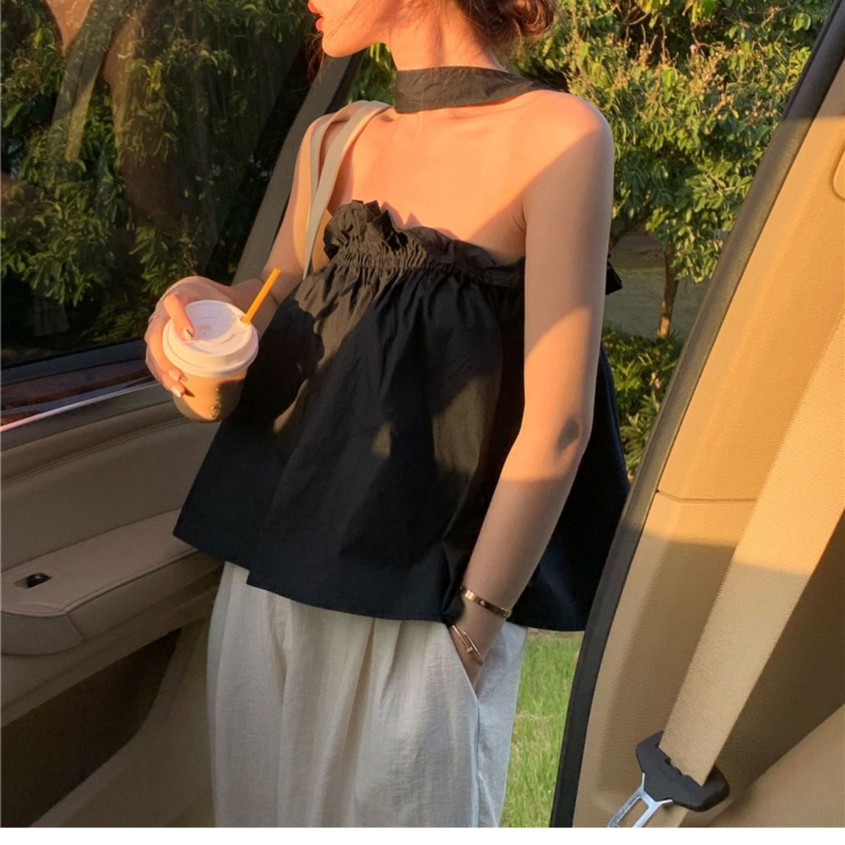 Design top with cups