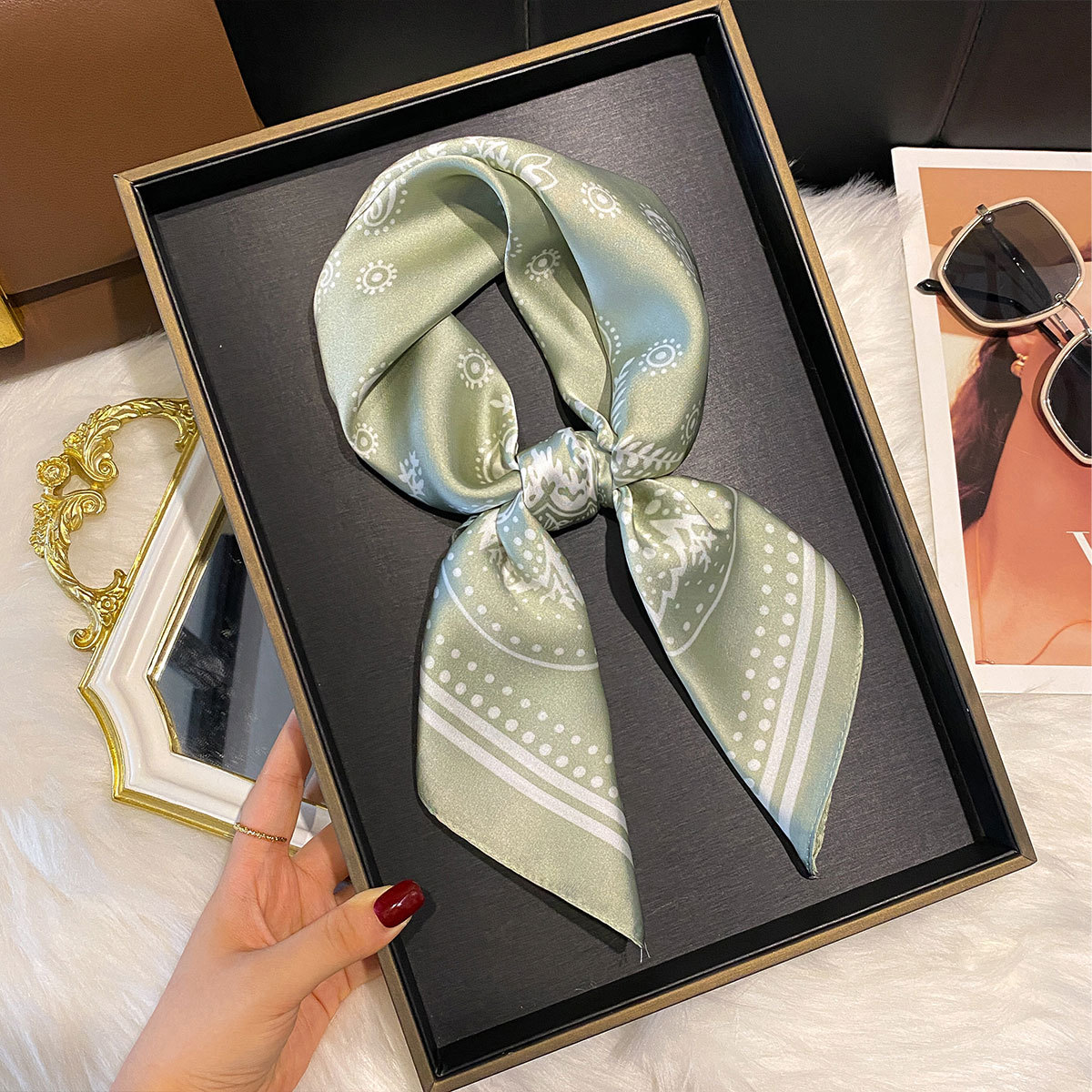 Luxurious Women’s Printed Silk Feel Scarf Versatile Spring Accessory_voghion.com