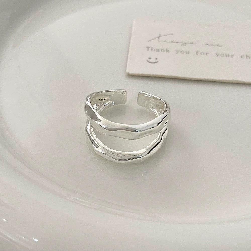 Wavy fashionable silver ring, Korean style, simple and elegant design, on index finger