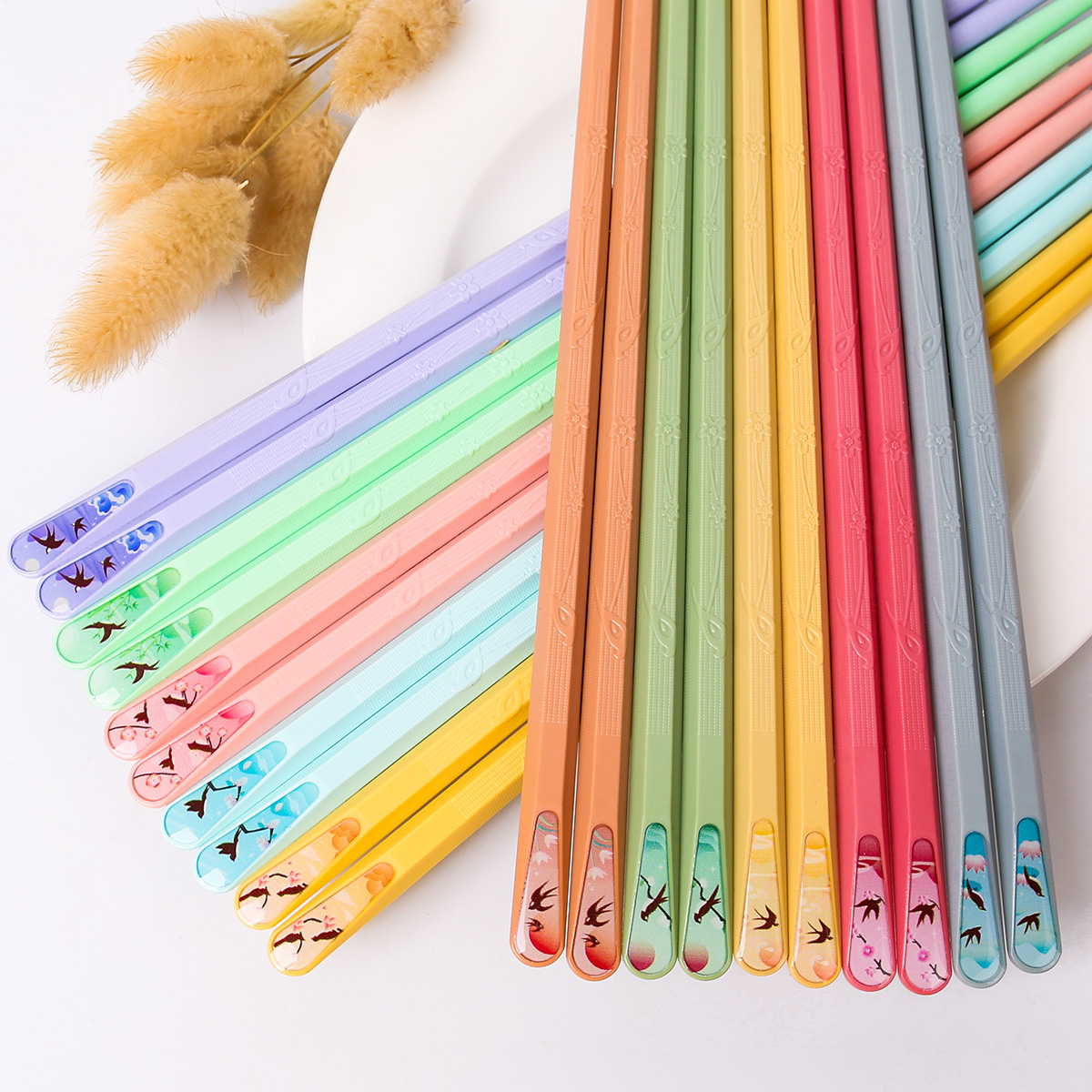 Palillos de aleación al por mayor Palillos de uñas de diez colores de alto aspecto Magpie comedor palillos macaron color caramelo en stock cinco pares