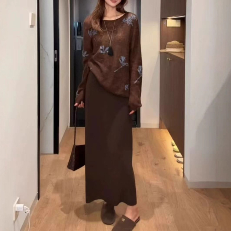 美拉德咖色刺绣针织衫女高级感慵懒chic套头毛衣2025新款上衣早秋|undefined