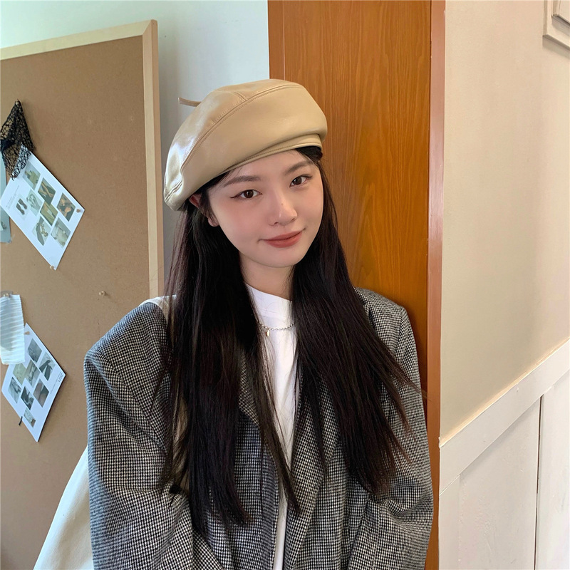 韓国の百合ベレー帽の女性は秋冬に顔を見せます。|undefined