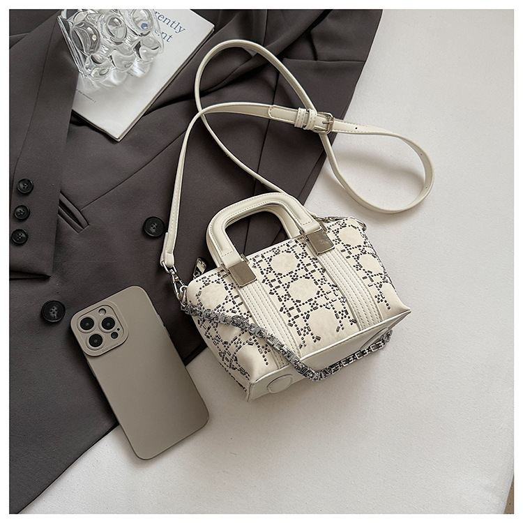 Summer bag: Women's niche design denim blue hot diamond handbag, 2025 new style bow single-shoulder crossbody bag undefined