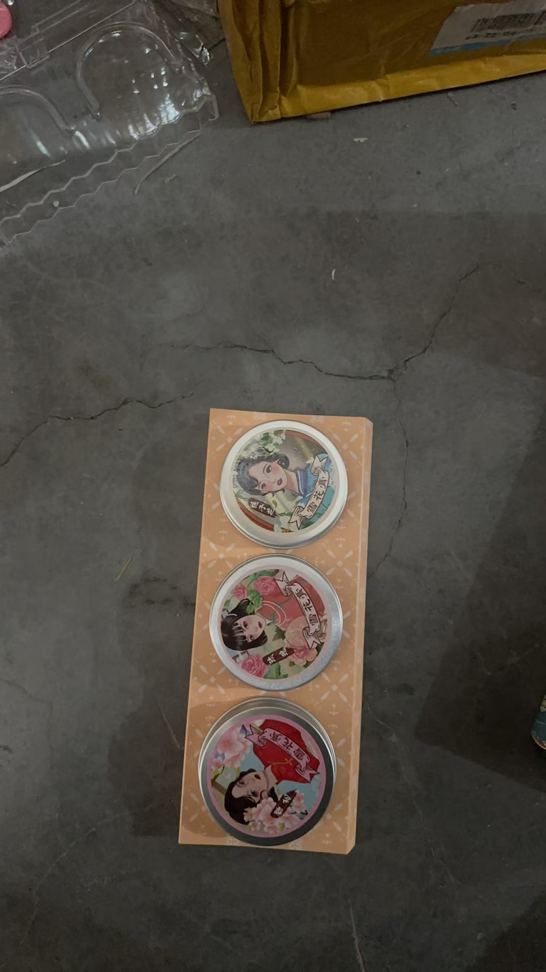 Cremas de nieve para mujeres de Shanghai, crema para manos anti-agrietamiento, crema para la piel, crema para la piel, crema para la piel de marca antigua.