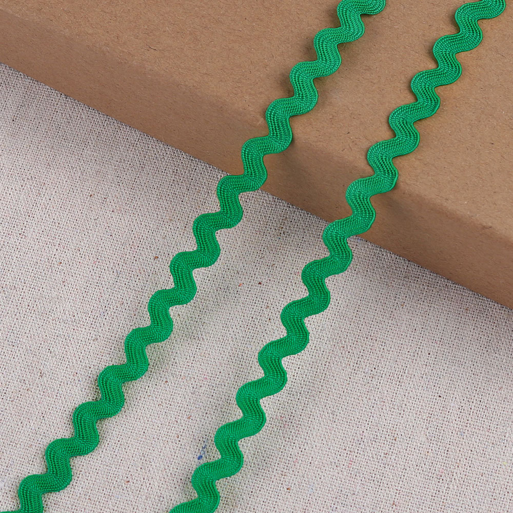 Venta directa de fábrica de polipropileno de color, accesorios de ropa de borde curvo, correas, ondas en forma de cinturón, varios colores