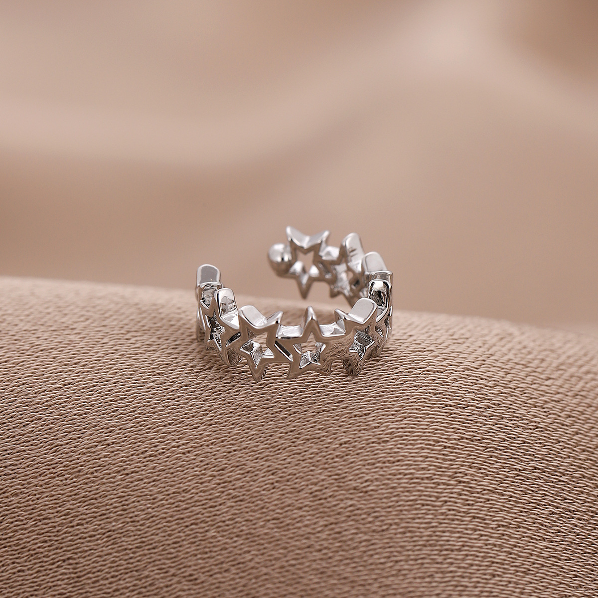 Pendientes simples personalizados de alta calidad en forma de U clip de oreja de estrella de cinco puntas pendientes simples sin orejas clip de hueso de oreja de moda