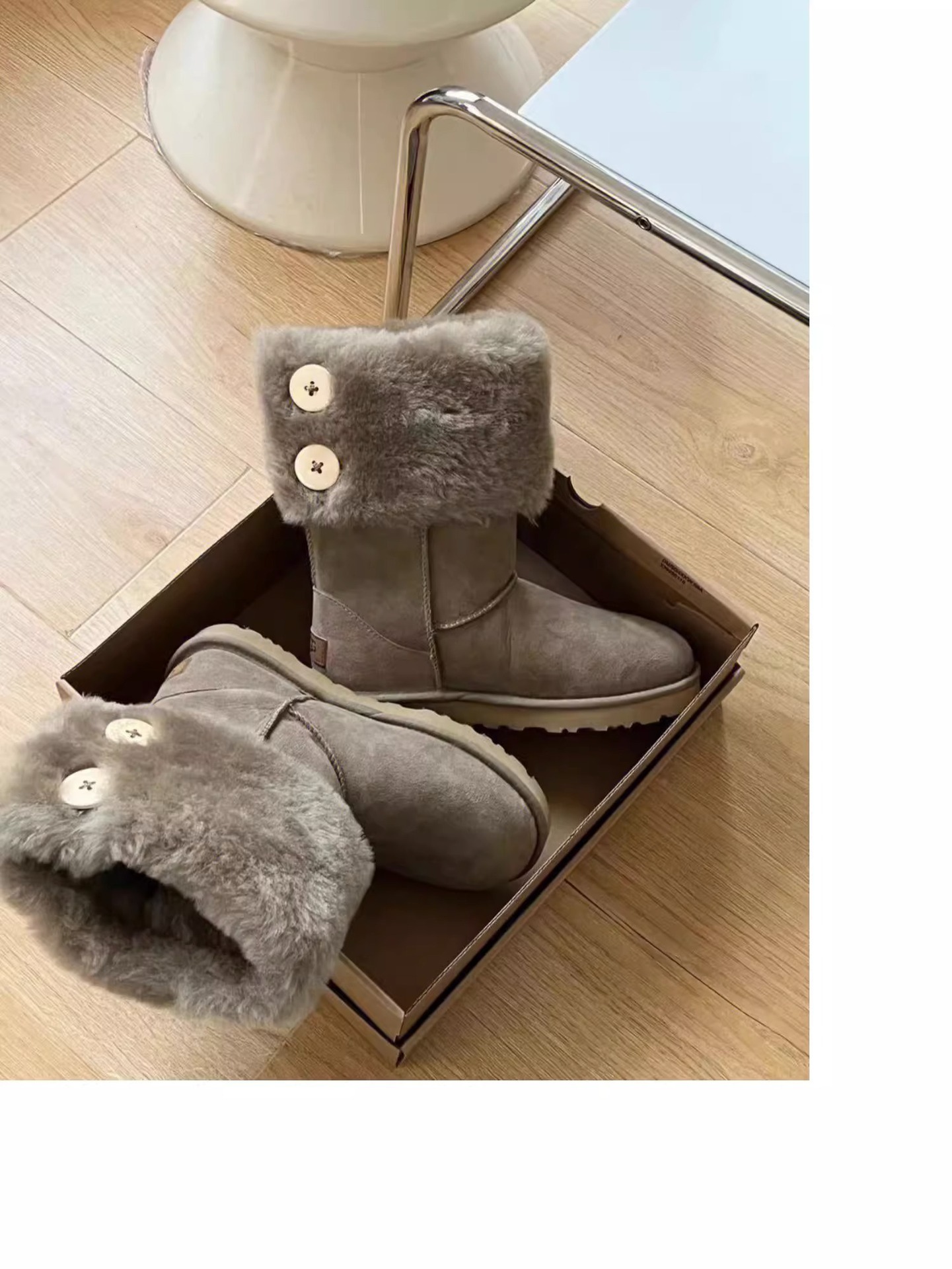2023 winter new Europe and the United States hot button two wear snow boots female sheep fur one velvet inside warm mid-calf boots_voghion.com