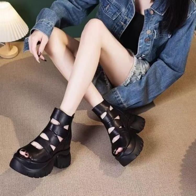 2026 verano nuevo tipo de sandalias de cuero suave, muffins, zapatos de mujer de tacón alto, zapatos casuales, zapatos romanos huecos con suela gruesa