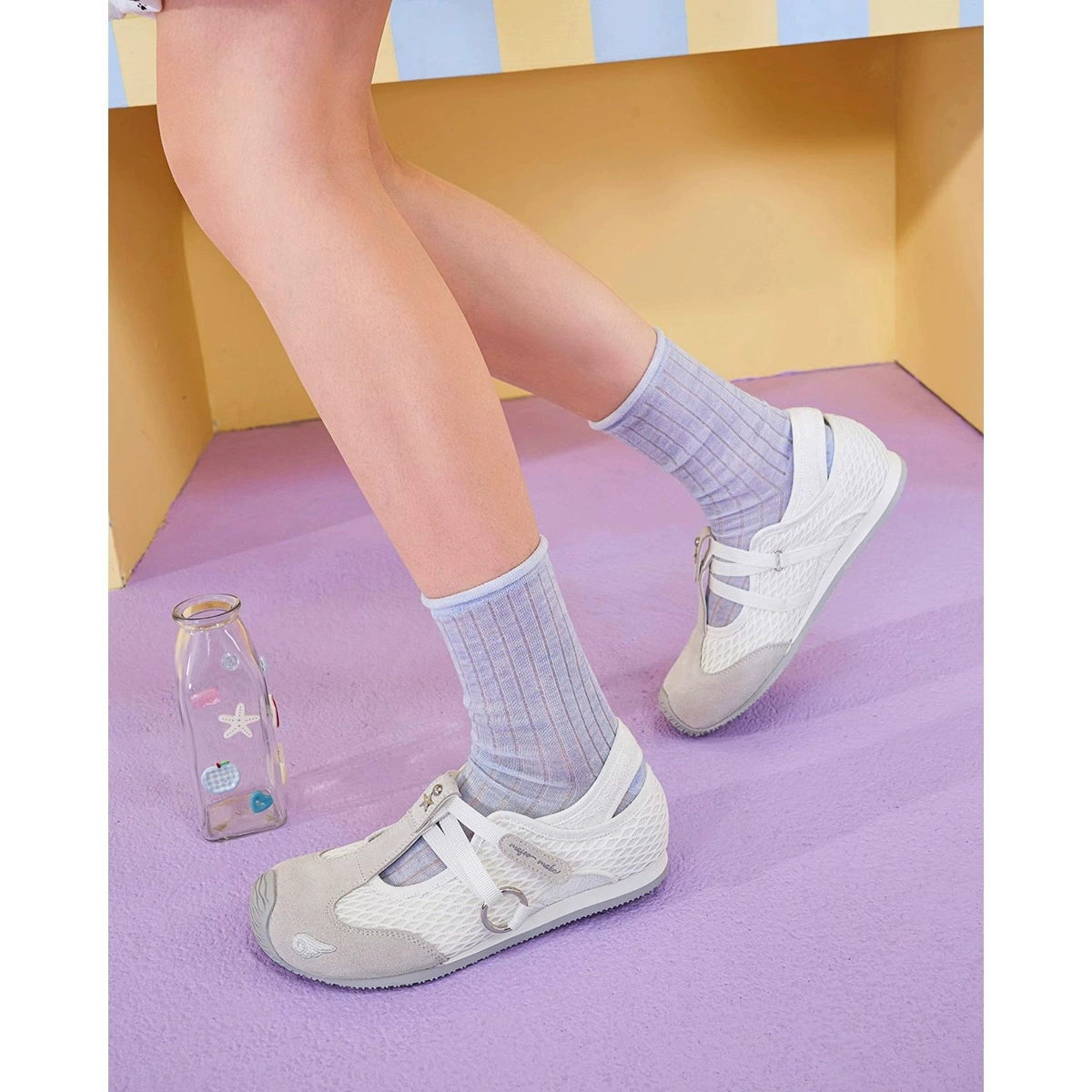 Летние новые сетчатые дышащие модные сандалии на плоской подошве Shallow Velcro 2025, универсальная повседневная спортивная обувь