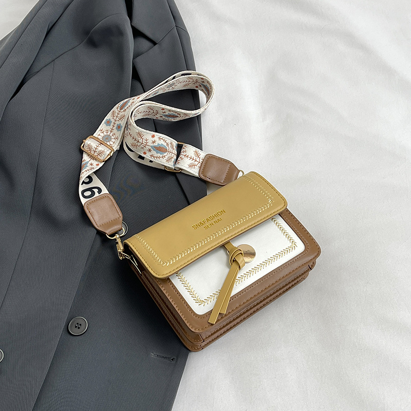 Los nuevos bolsos de moda populares de este año, celebridades de Internet para mujeres, bolsos de mujer con la misma textura, bandolera de banda ancha de estilo occidental 2024