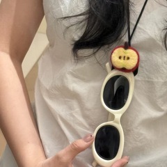 创意羊毛毡半片苹果眼镜夹挂绳可挂脖便携外出解放双手墨镜收纳夹