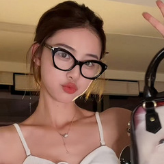 Retro black frame cat-eye TR90 blue light blocking flat lens glasses, perfect for bare face, myopia frames with high degree, big face slimming