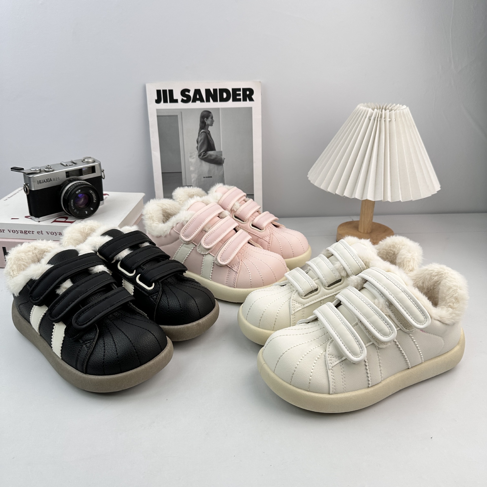 Yuanbo 2025 zapatos de invierno de mujer con zapatos de lana cálida de algodón de nicho zapatos de lana para mostrar los pies pequeños zapatos de entrenamiento para el cabello