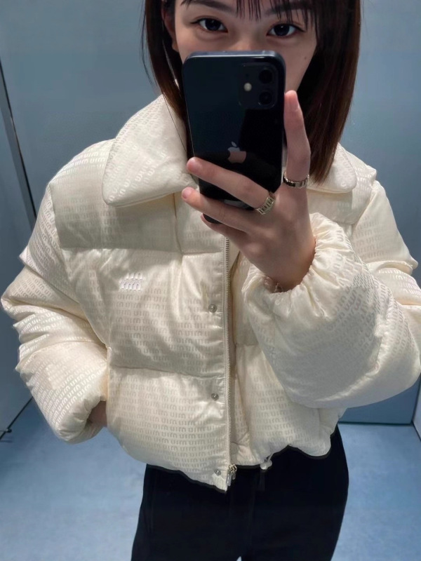 新款miu方领短款羽绒服字母满印25秋冬抽绳时尚百搭面包鸭绒外套|undefined