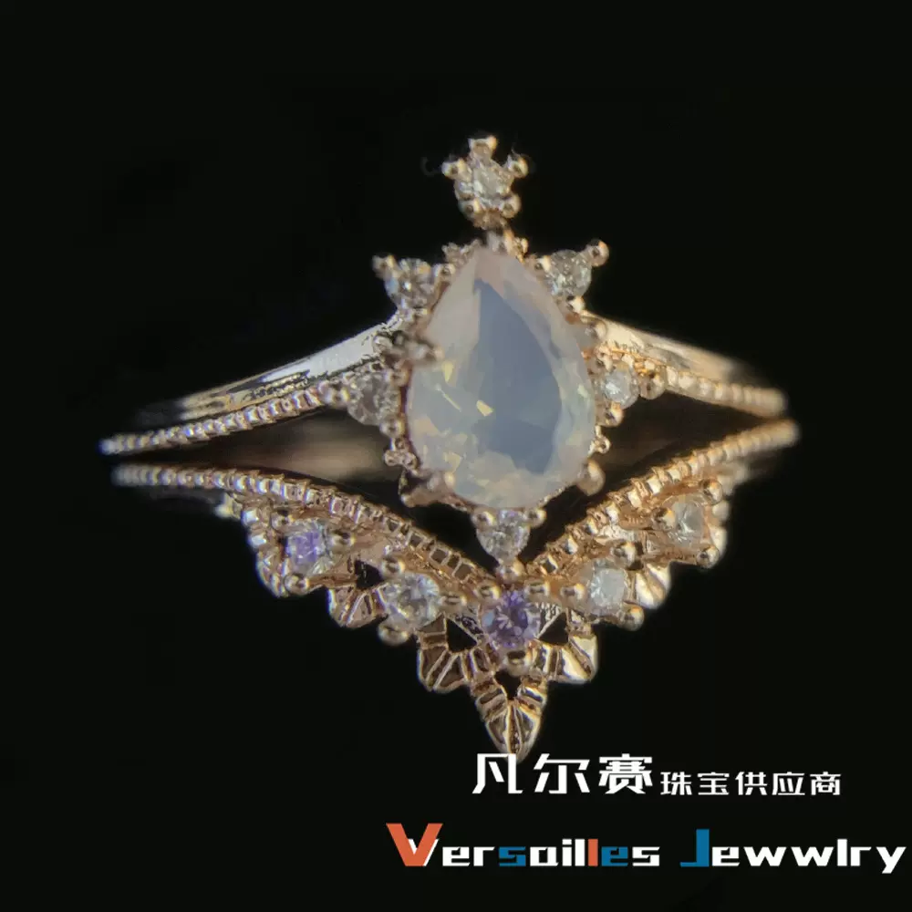 复古波斯蕾丝款套戒女 镀18K金盈透月光石仿莫桑满锆皇冠组合戒指
