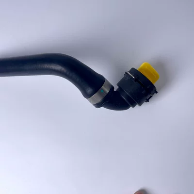 Audi Q5 Porsche Macan – automobile water pipe
