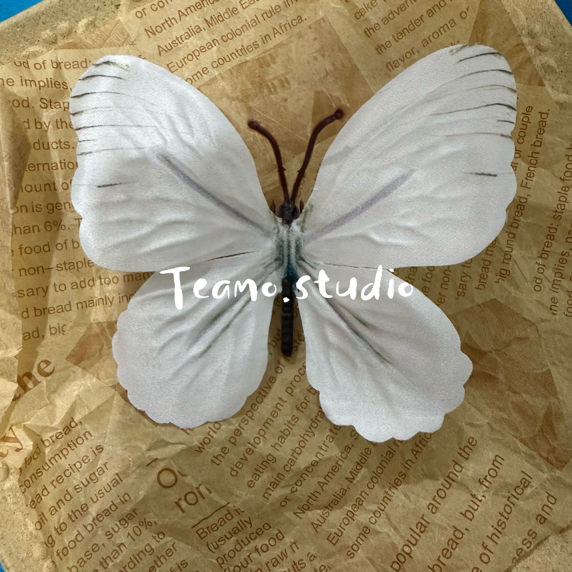 순수한 흰색