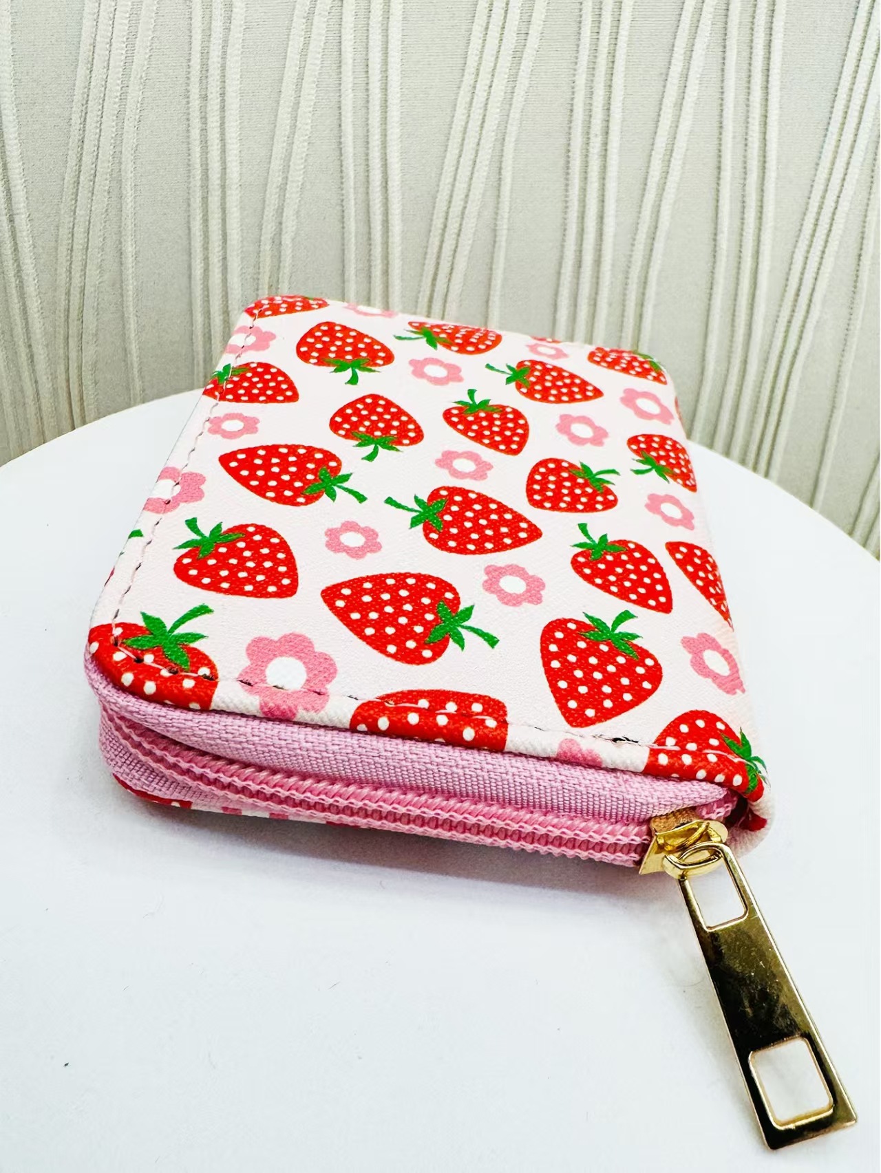 Sweet Style Square Shape Women's Strawberry Pu Leather Side Zipper Wallets