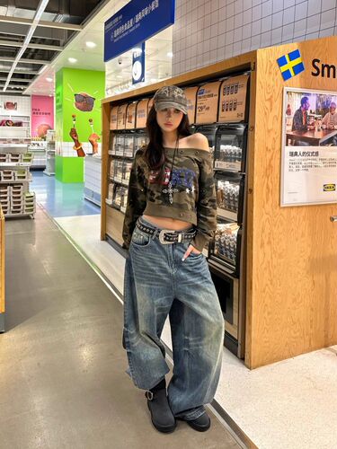 American hot girl slanting shoulder long-sleeved hoodie women early autumn new camouflage design slim slimming short off-the-shoulder top