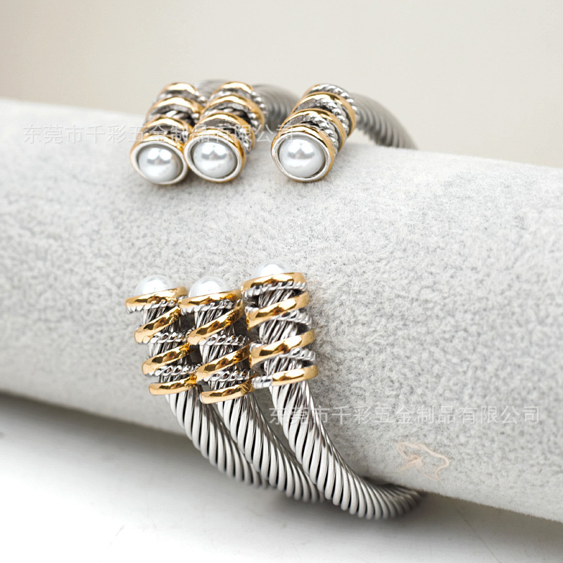 Twisted titanium steel room gold bracelet female male twist stainless steel wire rope bracelet wholesale European and American cable bracelet