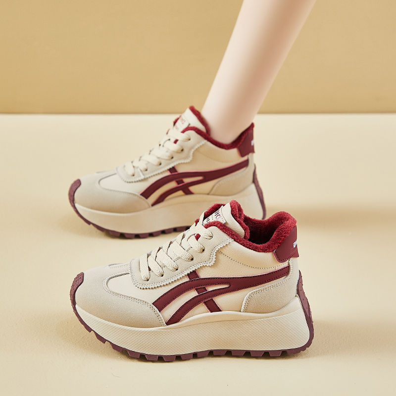 Añadir zapatos deportivos de alto rendimiento de camello para mujeres otoño y invierno 2025 nuevos zapatos de algodón calientes antideslizantes con suela gruesa zapatos