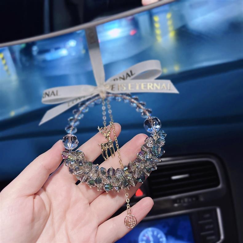 Xiaohongshu-style green light car pendant, safe journey car crystal ornament, rearview mirror interior hanging decoration for men and women