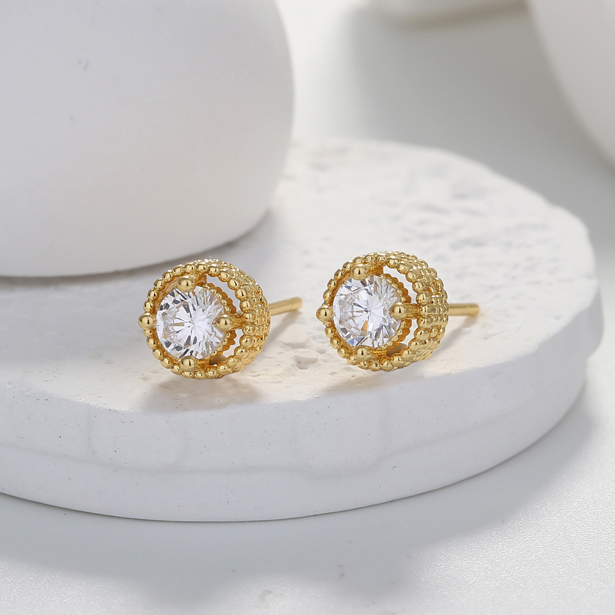 French Palace Style Round Simulation Stud Earrings For Women_voghion.com