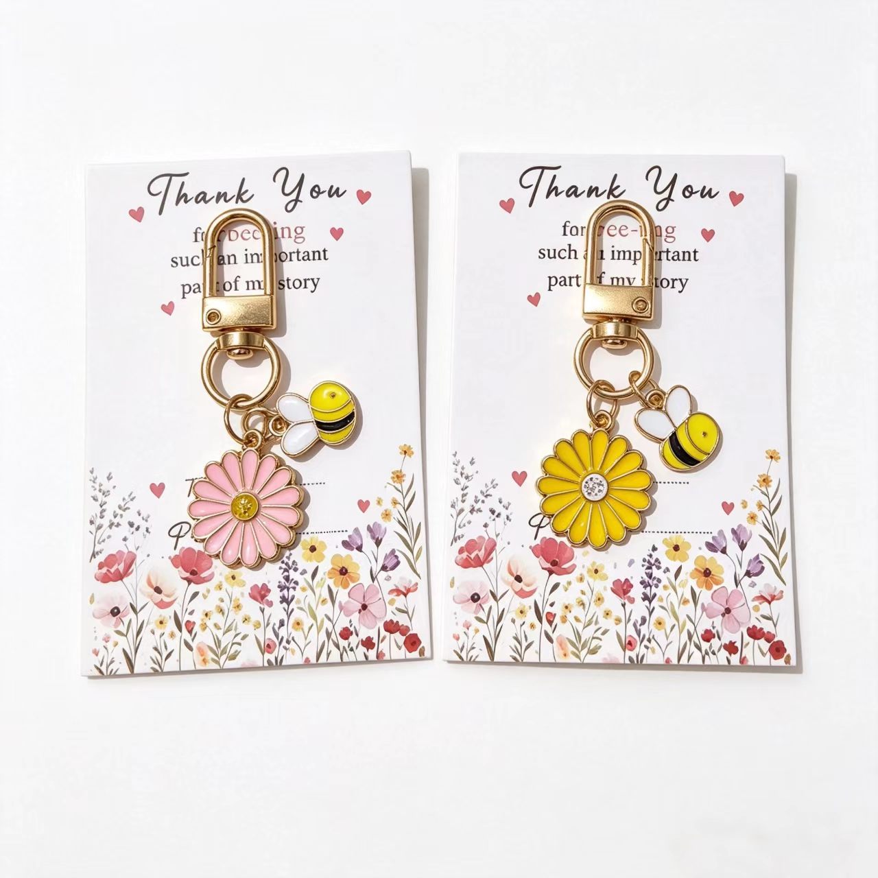 Cross-Border Pockethug Little Daisy Bee Keychain Alloy Pendant with Blessing Card Gift Bag Pendant
