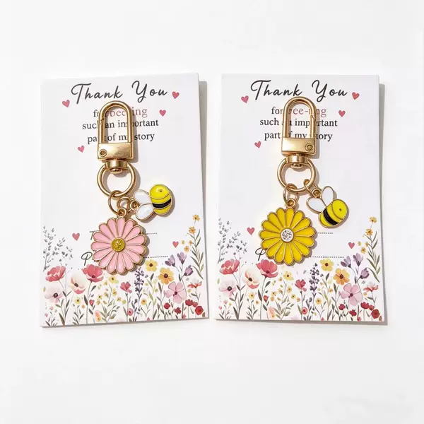 Cross-Border Pockethug Little Daisy Bee Keychain Alloy Pendant with Blessing Card Gift Bag Pendant