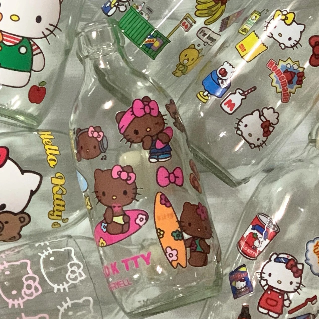 Pegatina de transferencia decorativa impermeable de kitty de cuero negro Pegatina de cristal Vaso de agua de dibujos animados lindo de alto valor Pegatina resistente a los arañazos