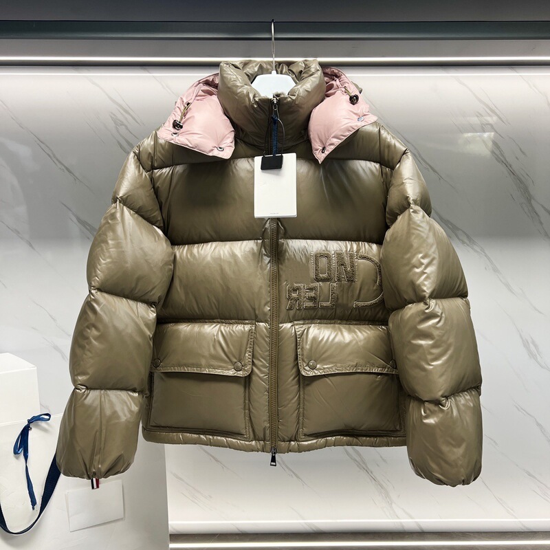 Exclusive Moncler Abbaye M down jacket, short style, patent nylon, winter cold-proof and warm puffer coat Exclusive Moncler Abbaye M down jacket, short style, patent nylon, winter cold-proof and warm puffer coat