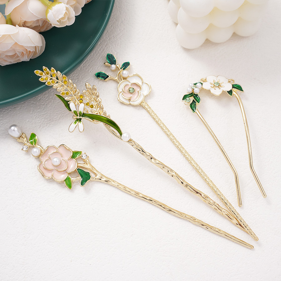 14g Weight Hair Sticks Hair Accessories Type 1 Piece Quantity Holiday, Street Occasion Metal Material Flower Pattern All Seasons Season Women's Gender Elegant, Retro Style Elegant Retro Women's Flower Metal Hair Sticks 1