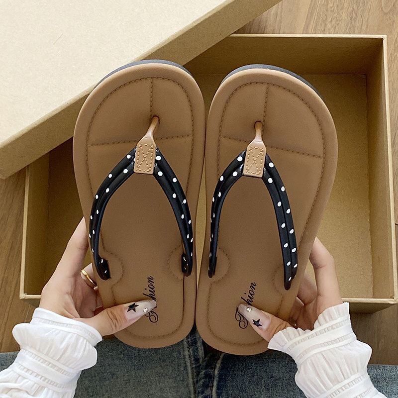 Flip-flops 2025 Fashion Herringbone Korean Summer New Style Fragrant Style Wave Dot Flat Beach Sandals and Slippers Non-slip Outer Wear