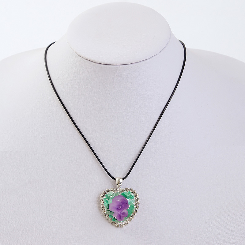 Wholesale Jewelry Geometric Heart-shaped Natural Crystal Pendant Necklace Nihaojewelry display picture 2