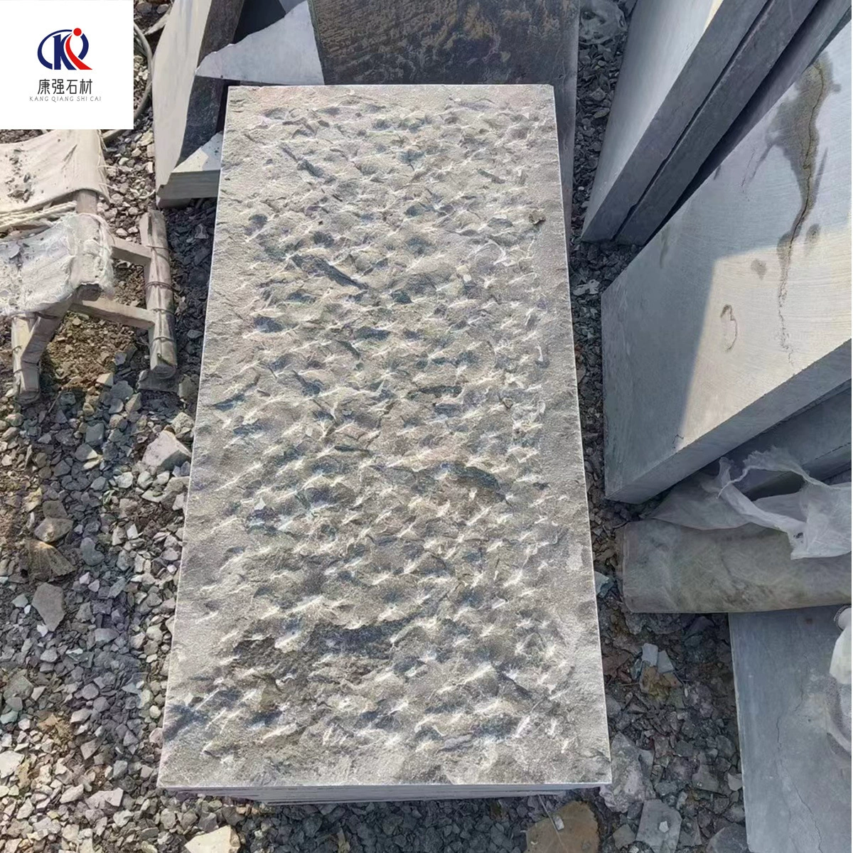 Лапша из синего камня личи грубая рубленая топор ананасовая поверхность двора наружная площадь античные ступени ступеньки каменная напольная плитка