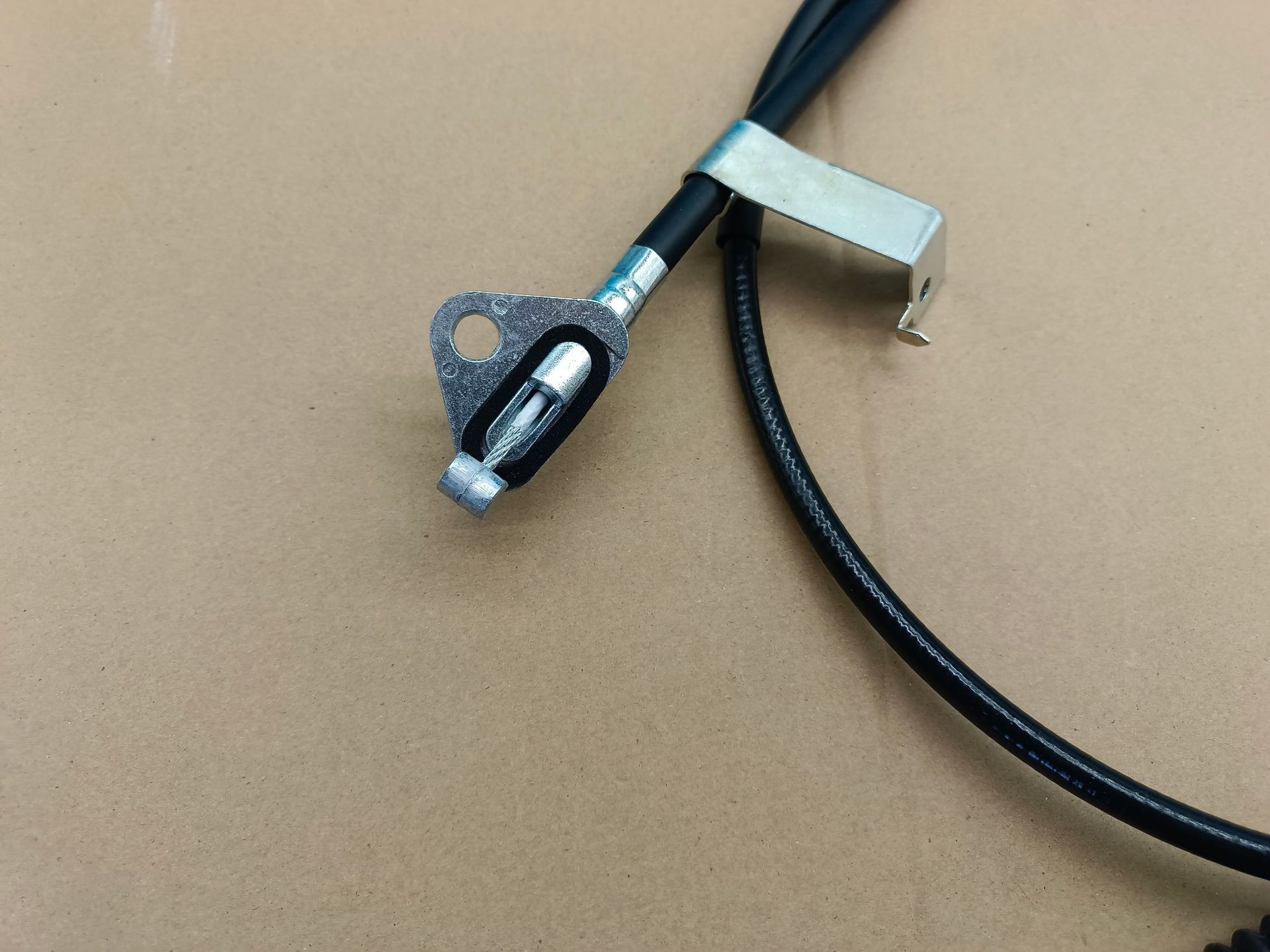 Suitable for Nissan 2011-2019 Sunny N17 Handbrake Cable Parking Cable Steel Wire Cable