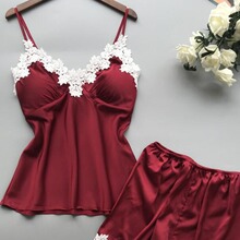 �羳����Ůʿ�ɼ��׼Ҿ�˯�� Ins�W���Ը�Ůʿ���¼Ҿ�˯�ɼ���