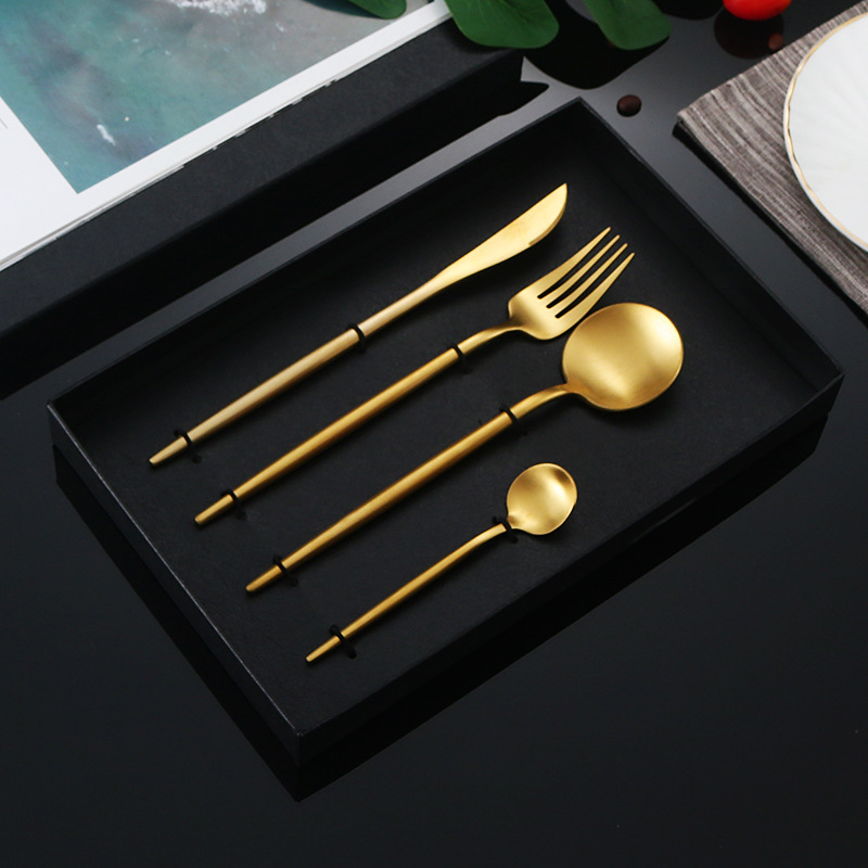 304-traje de oro caja de regalo