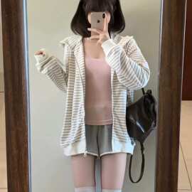zj828韩系ins奶咖杏色条纹高级连帽卫衣女早秋薄款宽松显瘦开衫外