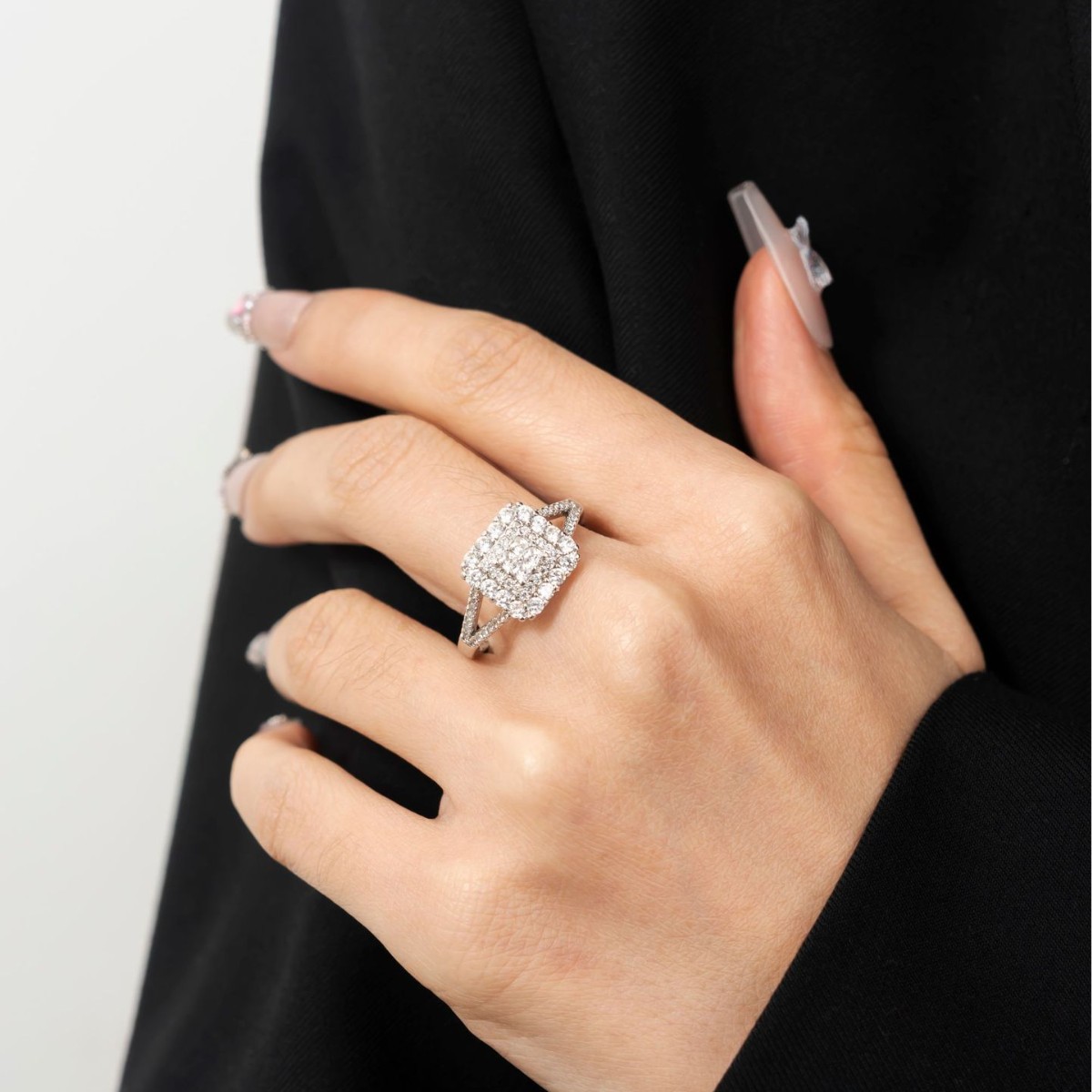 Wish Popular Micro-Encrusted Moissanite Engagement Ring for Women Cross-Border Hot Sale Exquisite Luxury Square Bag Ring Wholesale Direct Sale