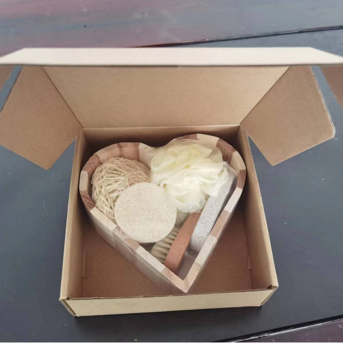 Suministro directo de fábrica en forma de corazón barril caja de regalo de baño suministros de baño regalos de negocios de vacaciones regalo traje de baño